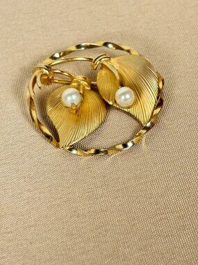 Vintage 12k Gold Filled Pearl Leaf Pin Brooch SIGNED 1-1/4" A54